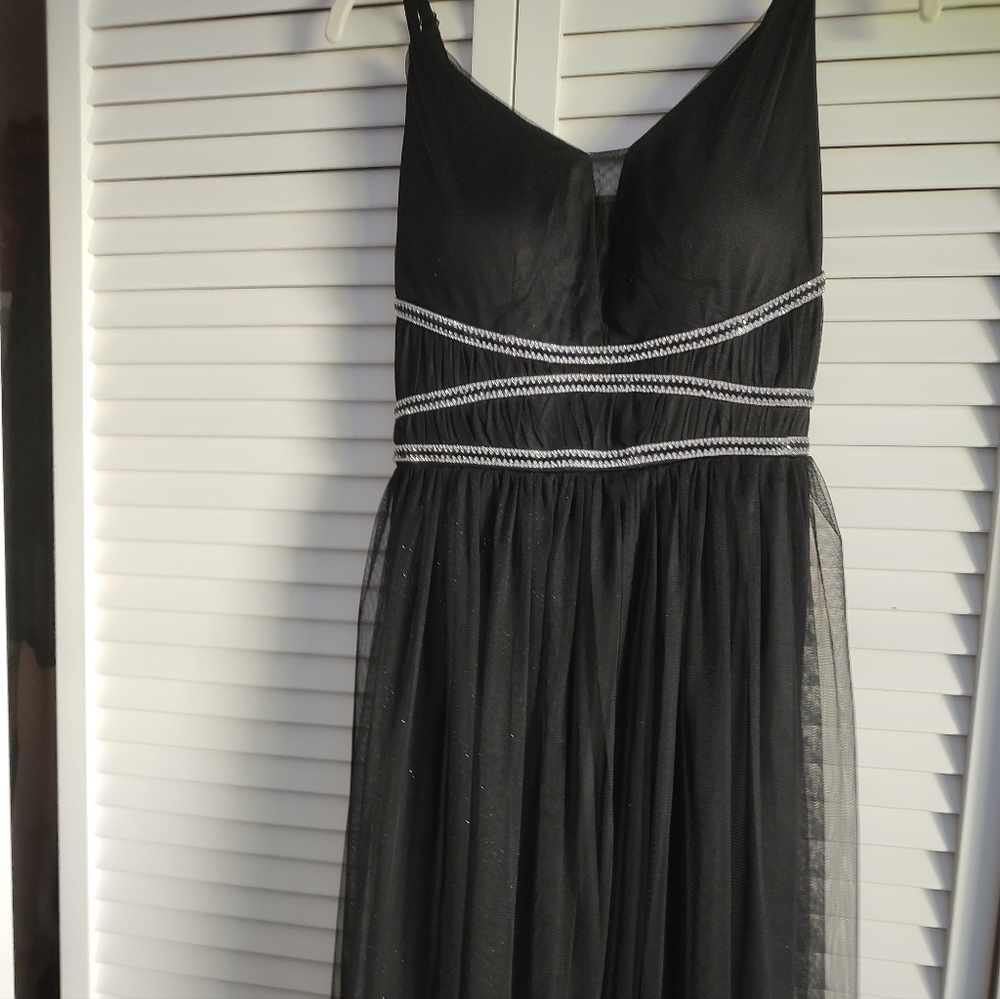 Grecian Goddess Look.Pretty,Feminine Netting - Picture 10 of 12